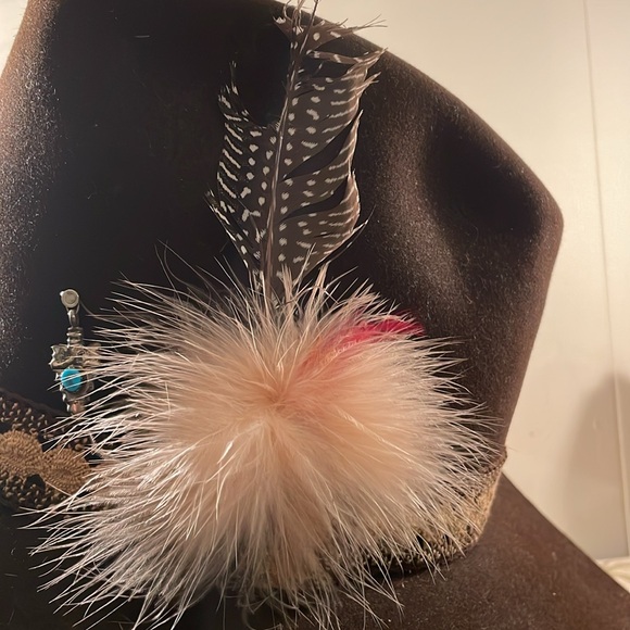 John B Stetson Co 3 x Chocolate Beaver Plume Feather Metal Arrowhead Turquoise - Picture 3 of 8